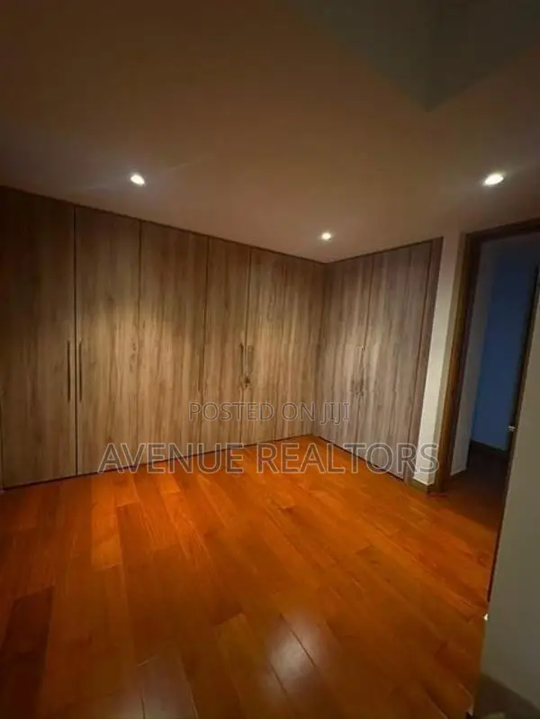 4BR Apartment for Rent at The Residencies OGF (AP4709)