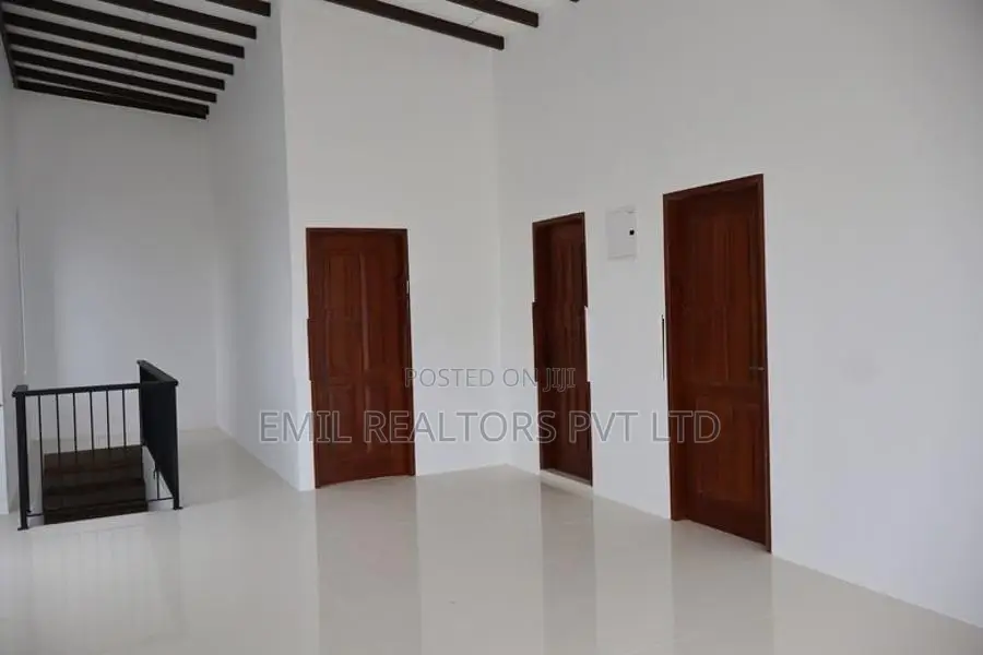 House for Rent – Boralesgamuwa (EM216RN)