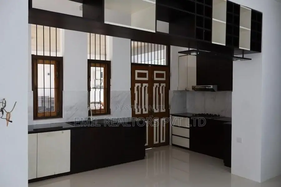 House for Rent – Boralesgamuwa (EM216RN)