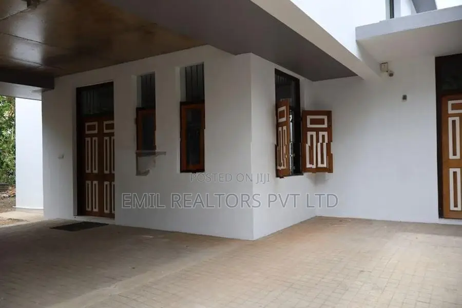 House for Rent – Boralesgamuwa (EM216RN)