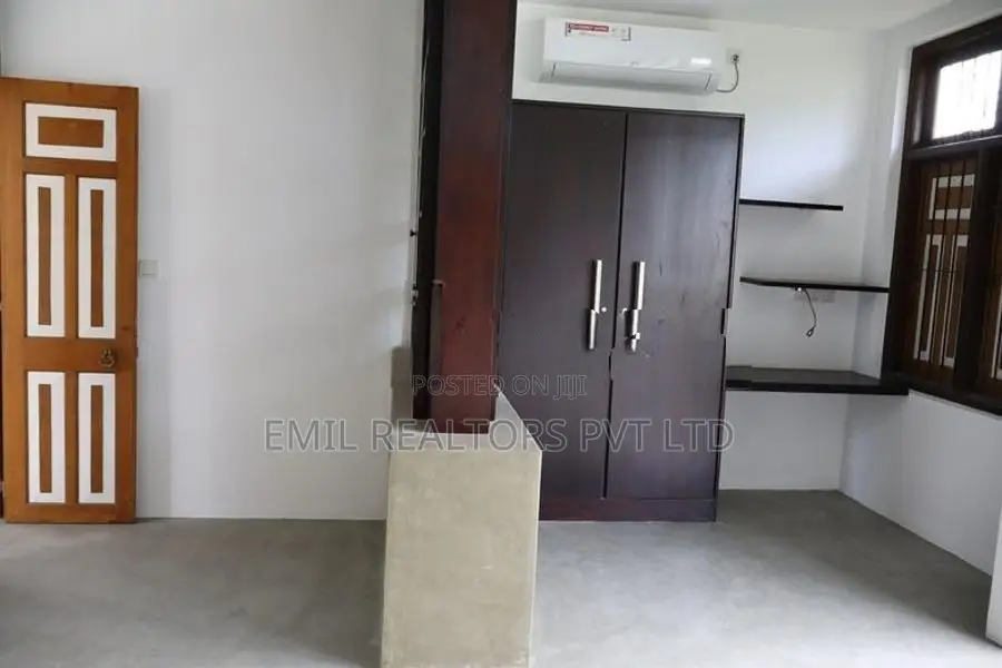 House for Rent – Boralesgamuwa (EM216RN)