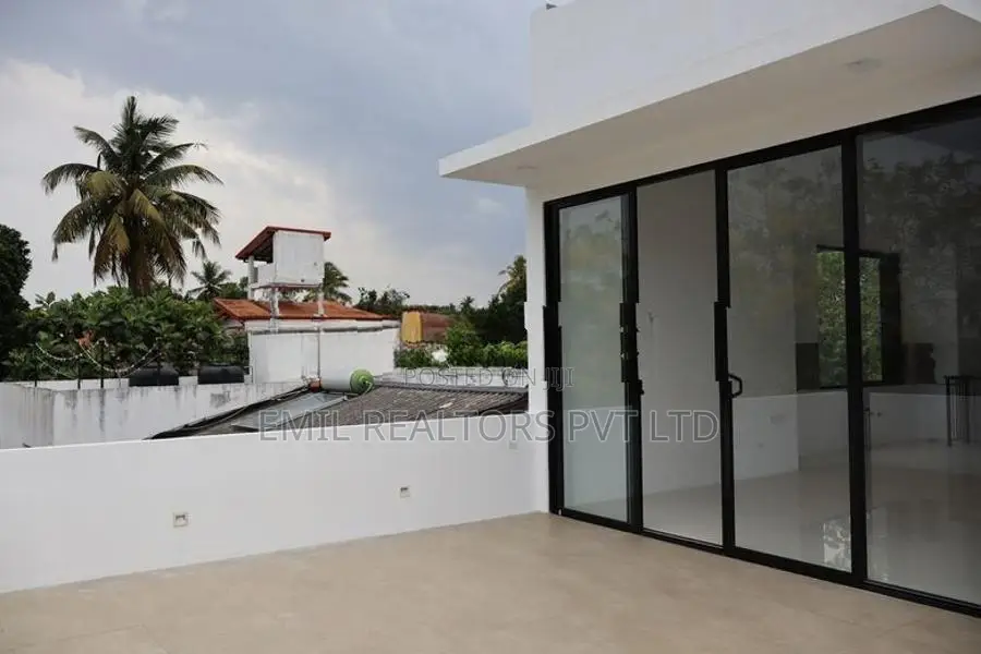 House for Rent – Boralesgamuwa (EM216RN)