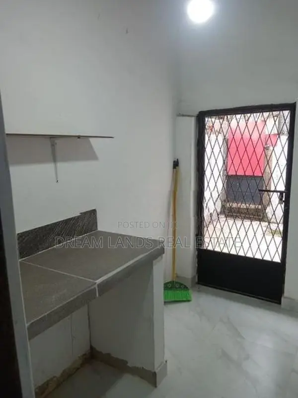 1ROOM ANNEX FOR RENT IN BATTARAMULLA (SP1116)
