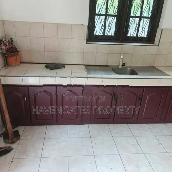 single storey house sale Ja ela - 18.5 perches