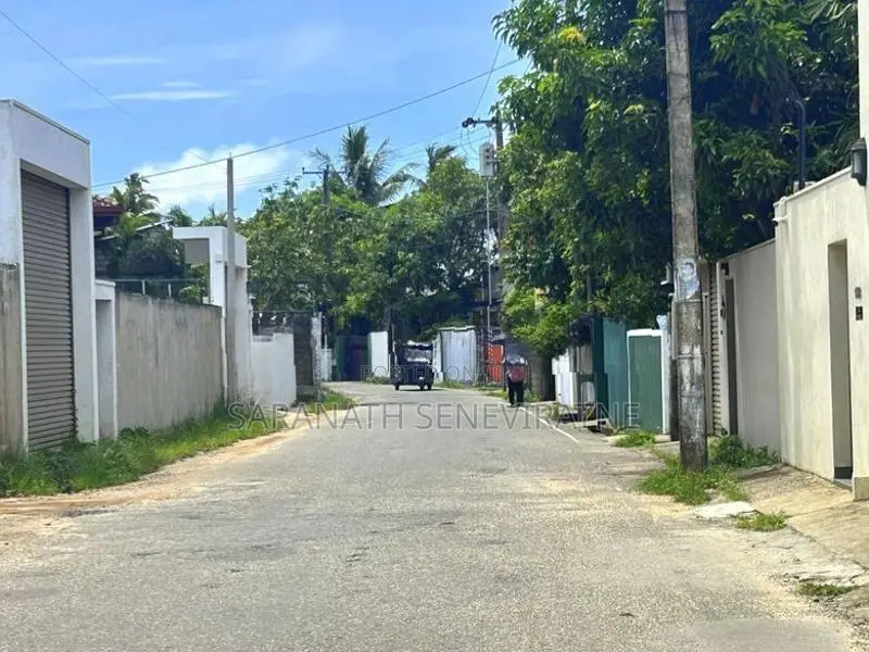 Land For Sale in Bellanwila Boralesgamuwa Vihara Mw