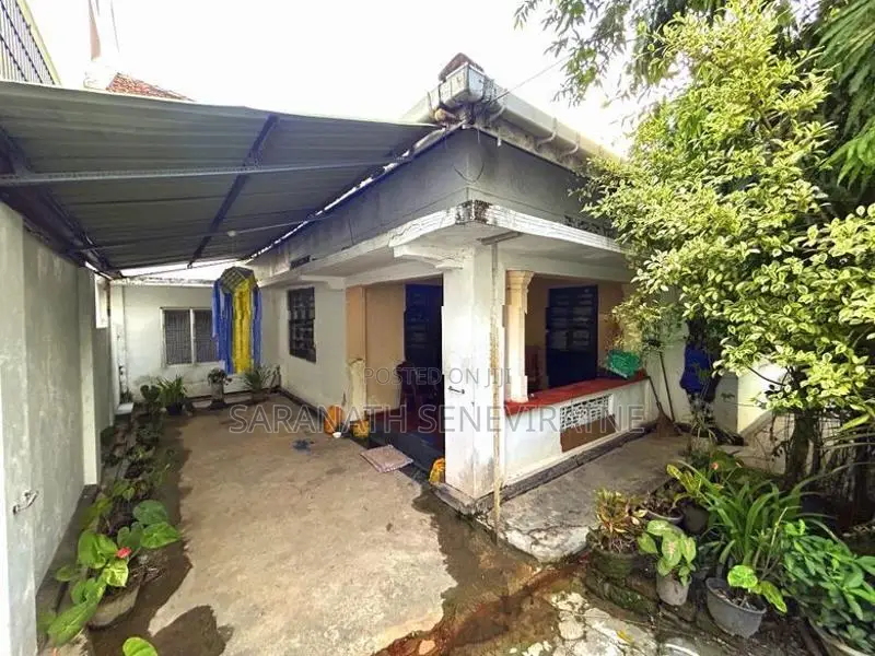 Old House For Land Value Dehiwala Waidya Road Closer to Galle Rd