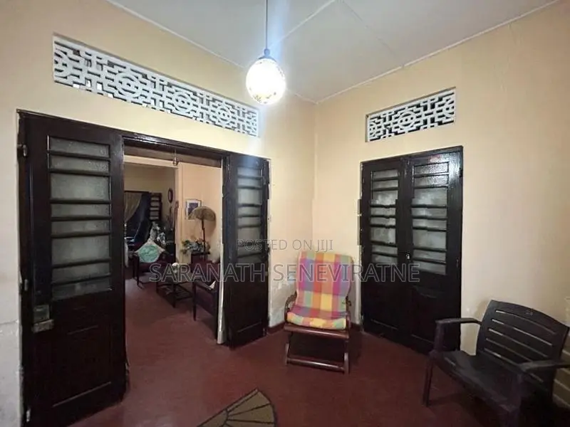Old House For Land Value Dehiwala Waidya Road Closer to Galle Rd