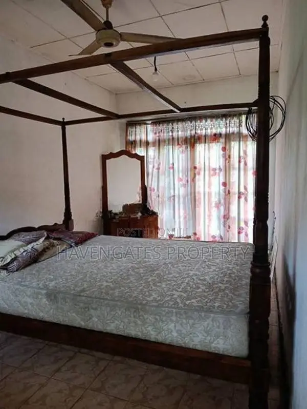 single storey house sale Ja ela - 14 perches