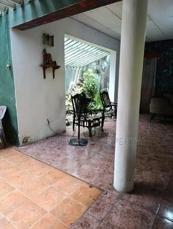 single storey house sale Ja ela - 14 perches
