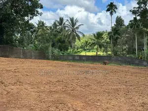 Land in Homagama Town