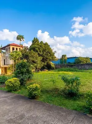 පාදුක්ක – හොරණ පාරට ඉතා ආසන්නයෙන් සුපිරි බිම් කොටසක් / DU 12205