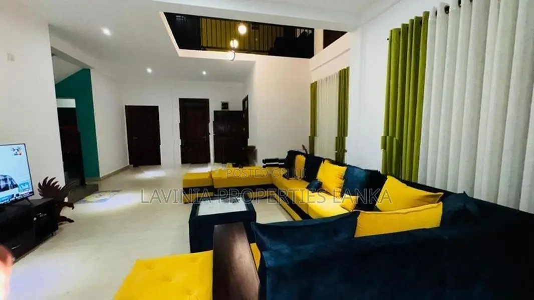 House for Sale at BoralesgamuwaTHA064H