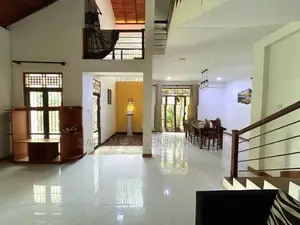 House in Calm Residential Area - Piliyandala Off Madapatha / Jamburali