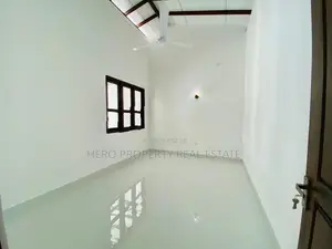 Luxury Quality Valuable House for Sale in Athurugiriya