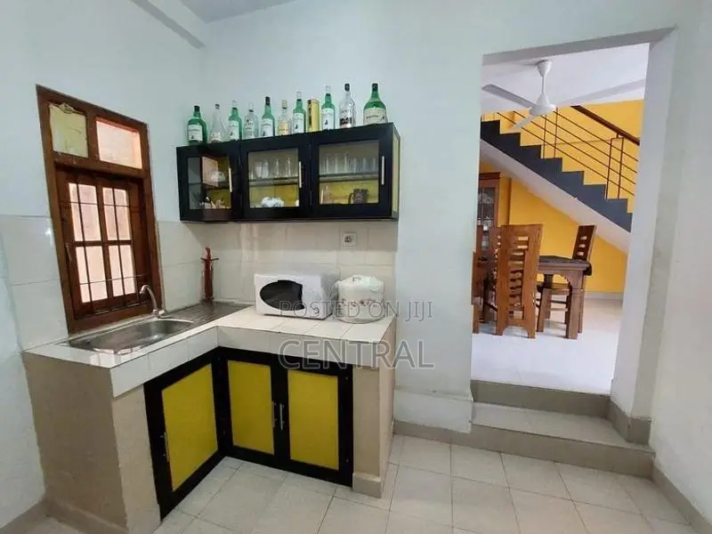 House for Sale in Ja-Ela (C7-10244)