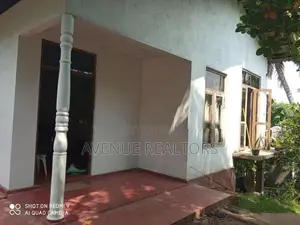 15 Perch Land with House for Sale in Kaduwela (LA4719)