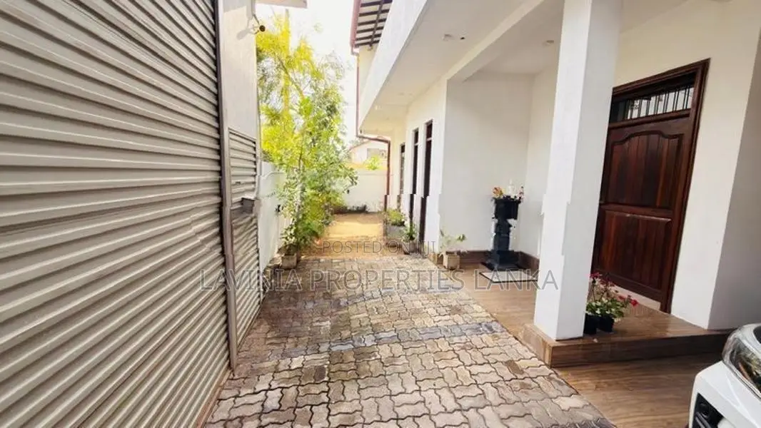 House for Sale at BoralesgamuwaTHA064H