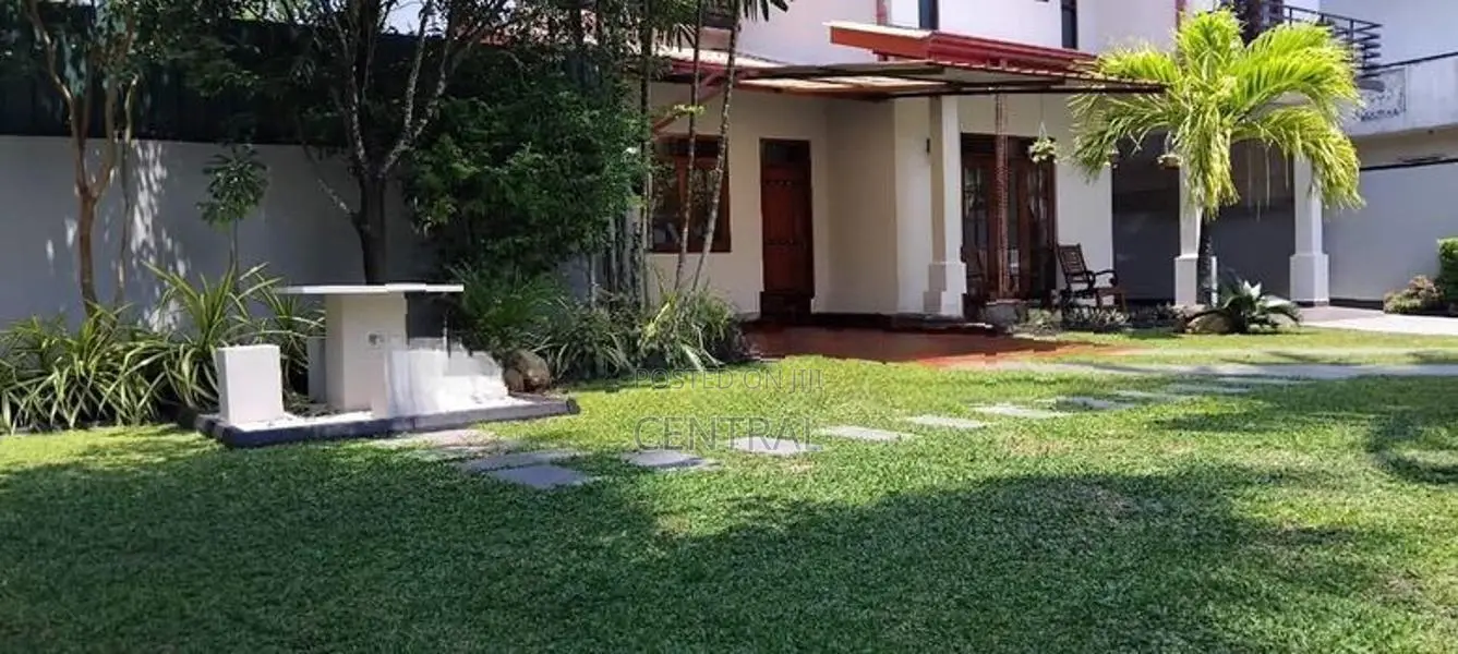 House for Sale in Ja-Ela (C7-10244)