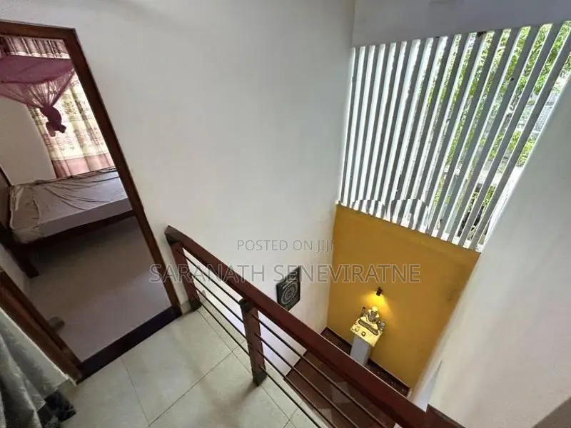 House in Calm Residential Area - Piliyandala Off Madapatha / Jamburali