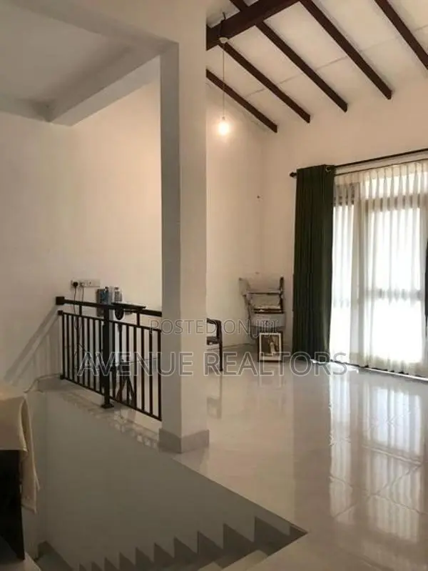 10 Perch 3BR Two-Storey House for Sale in Malabe (HS4720)
