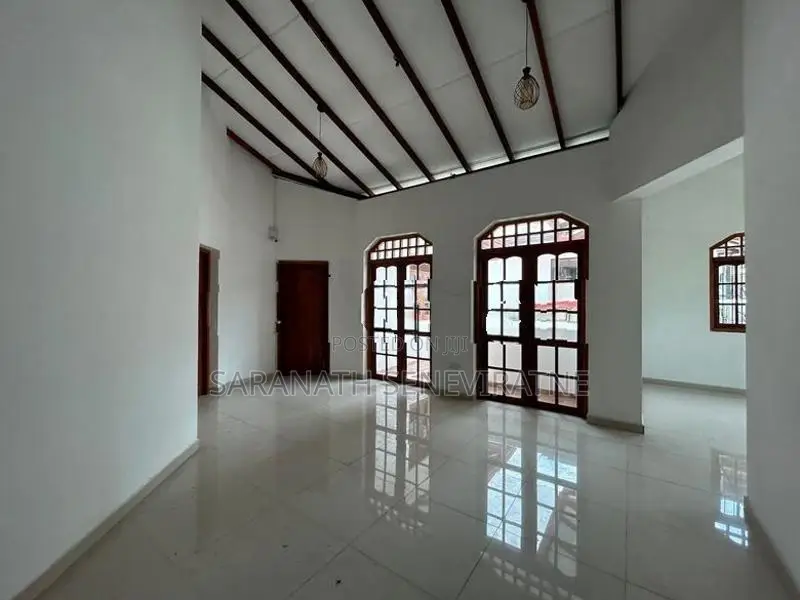 House For Sale in Jothipala Rd Malabe