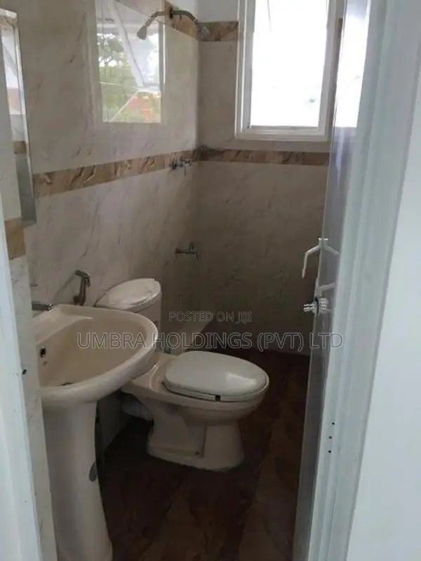House For Rent In Close to Pitthala Junction Colombo 3 - 3953U/1