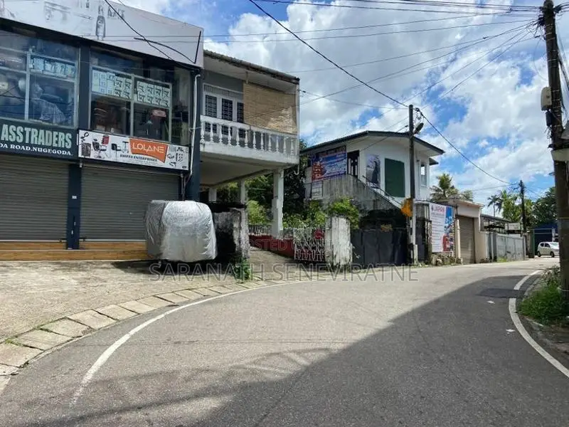 Old House Land Value - 50 Meters Away From Nugegoda Junction Commercia