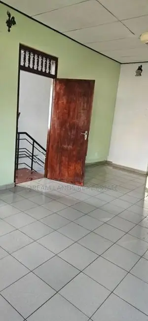 Upper floor for rent pitakotte