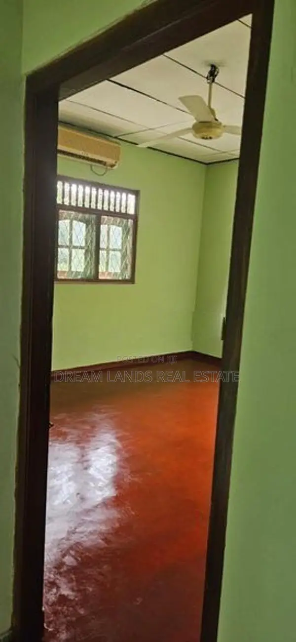 Upper floor for rent pitakotte
