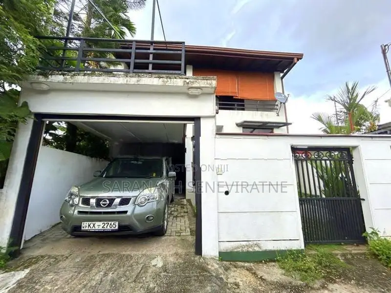 2 Storied House From Between Boralesgamuwa & Maharagama Junctions