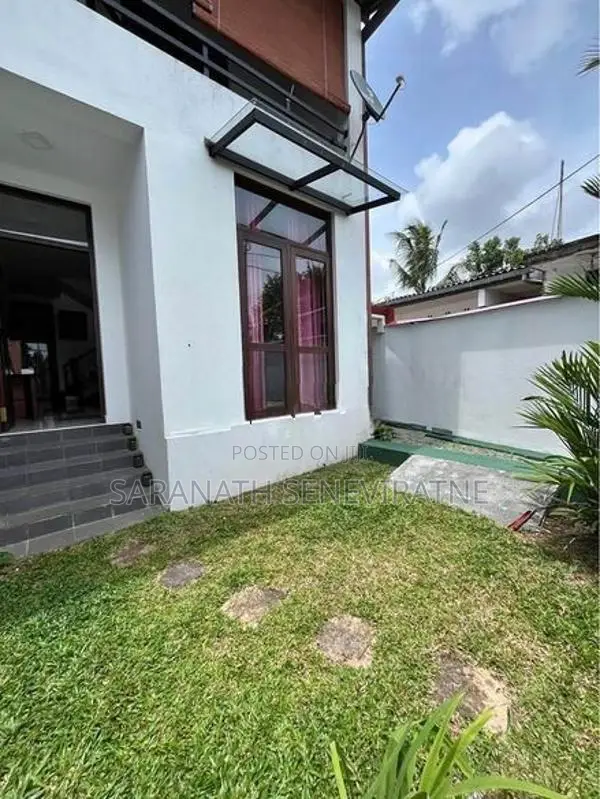 2 Storied House From Between Boralesgamuwa & Maharagama Junctions