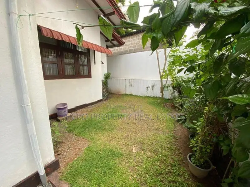 Modern Single Storey House for Sale in Piliyandala