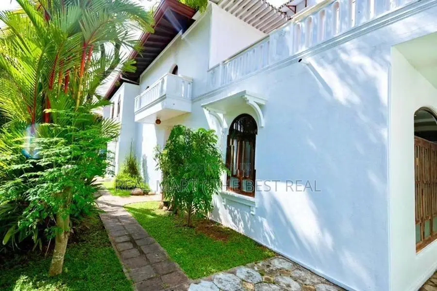 NUGEGODA : 7-BR (19.75P) LUXURY HOUSE FOR SALE