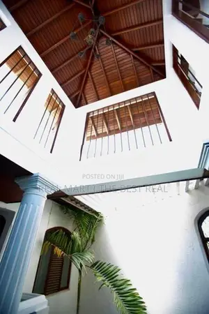 NUGEGODA : 7-BR (19.75P) LUXURY HOUSE FOR SALE