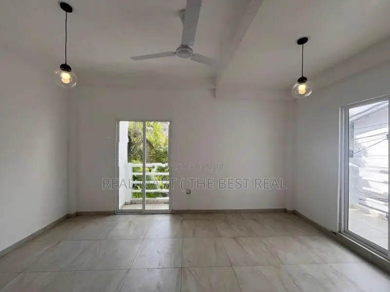 NUGEGODA : 7-BR (19.75P) LUXURY HOUSE FOR SALE