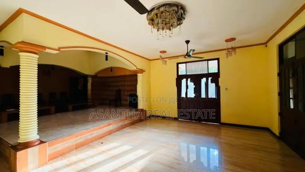 (AF10) 02 Story House With 27.4 P Sale At Nawala