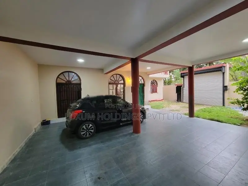 08 Rooms House For Rent Off Overseas school Battaramulla [ 2134C ]