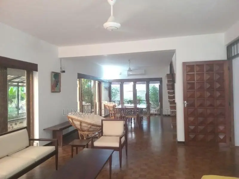 Super Luxury House for Rent in Torrington Avenue Colombo 07 [ 2222C ]