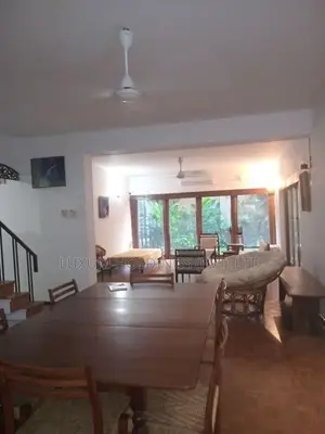 Super Luxury House for Rent in Torrington Avenue Colombo 07 [ 2222C ]