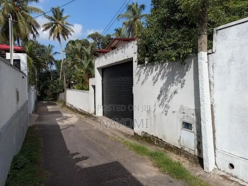 2 Storey House for Rent at Athurugiriya