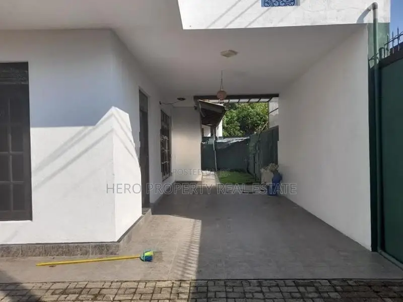 HWR200 - Modern House for Rent in Rajagiriya