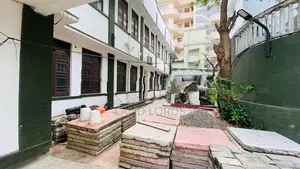 41P Property in Shrubbery Gardens Bambalapitiya Colombo 4 FOR SALE