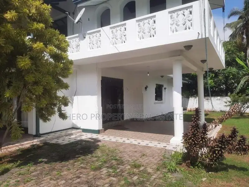 Modern House for Rent in Negombo Daluwakotuwa