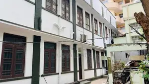 41P Property in Shrubbery Gardens Bambalapitiya Colombo 4 FOR SALE