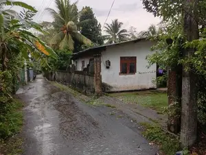 Land with a house For Sale in Kaduwela (SSPL-470)