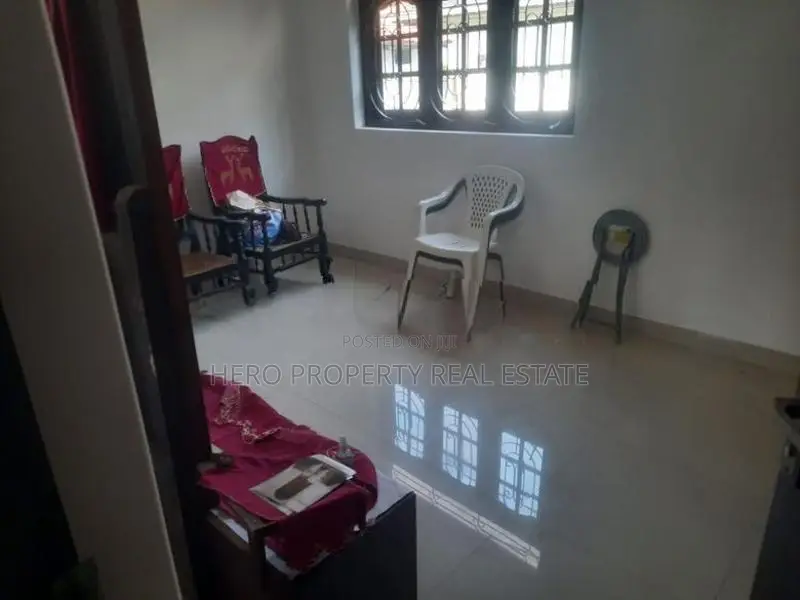 Modern House for Rent in Negombo Daluwakotuwa