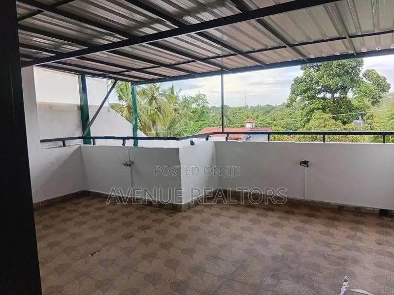 Brand New 4BR House for Sale in Battaramulla (HS4724)
