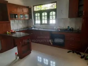 Modern House for Rent in Negombo Daluwakotuwa