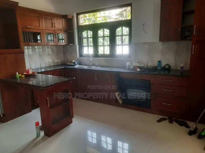 Modern House for Rent in Negombo Daluwakotuwa