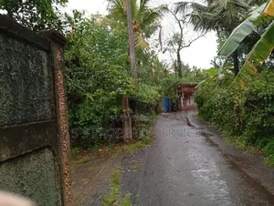 Land with a house For Sale in Kaduwela (SSPL-470)